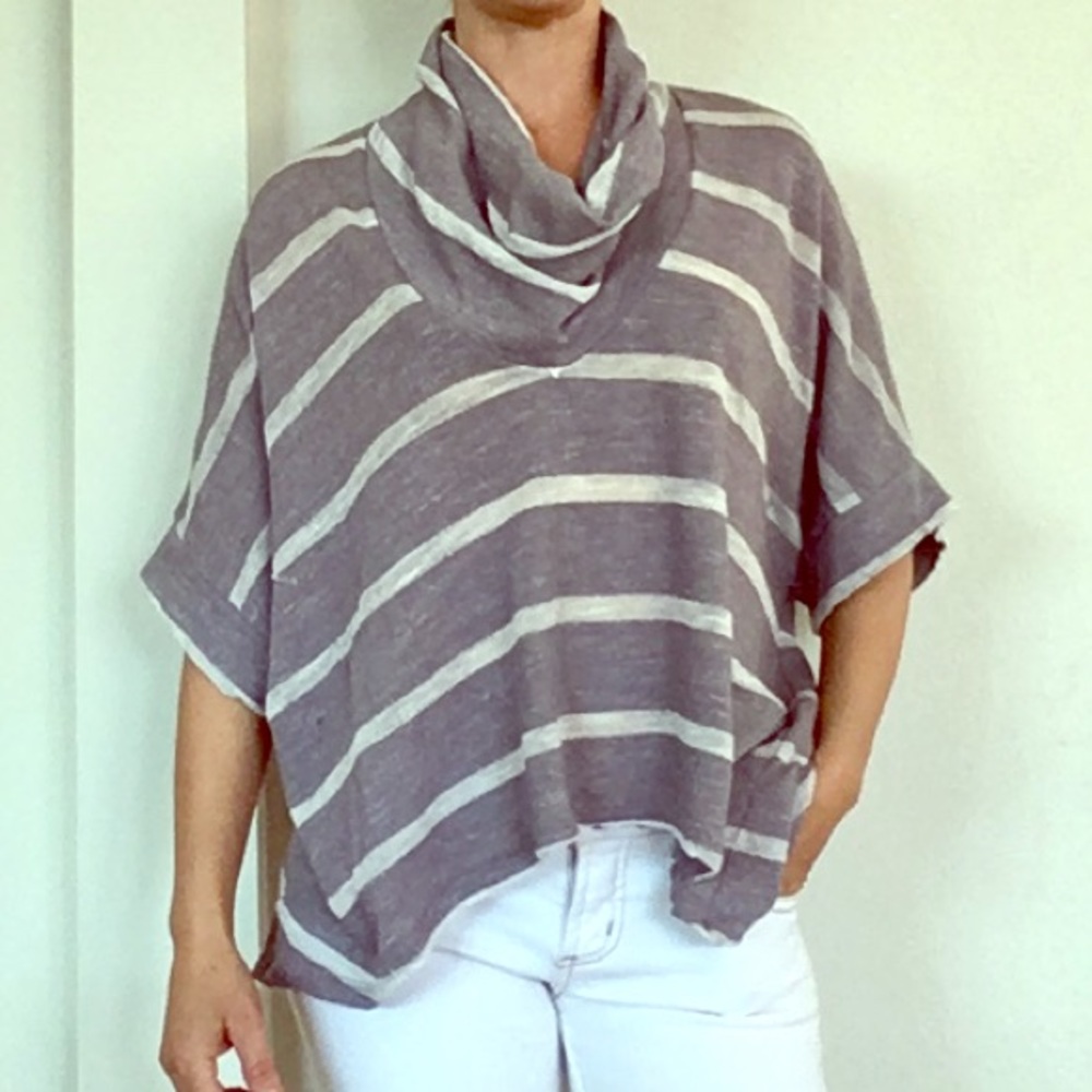 Splendid grey white knit cowl neck poncho XS S